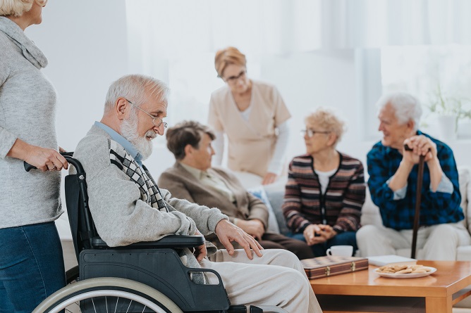 myths-about-assisted-living-that-you-should-avoid
